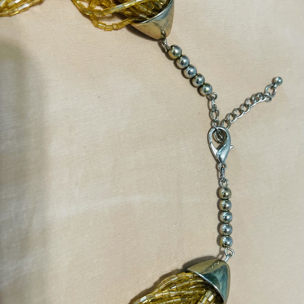 Gold multi-strand necklace - Picture 3 of 3